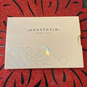 Anastasia x Nicole Guerriero Glow Kit